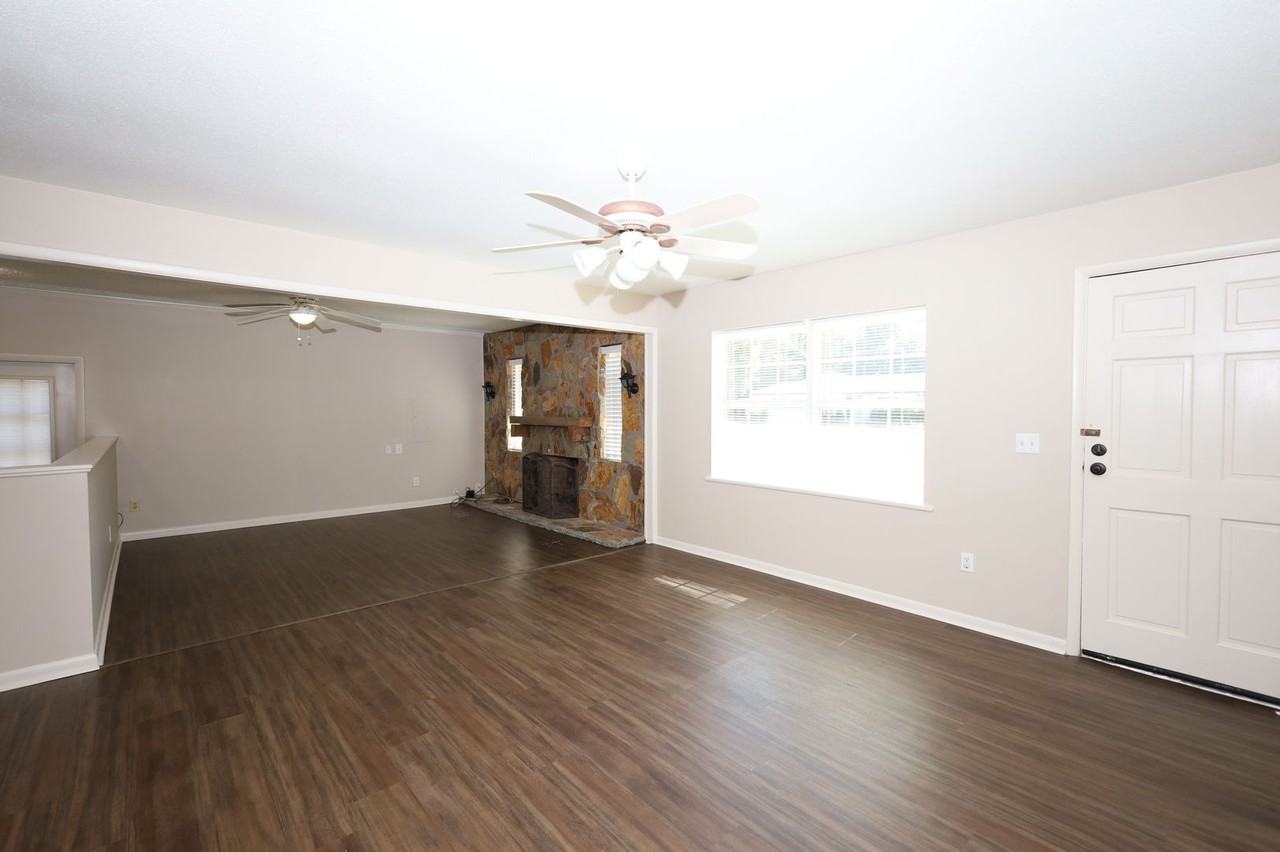 307 E Stanfill St - Photo 3 of 15