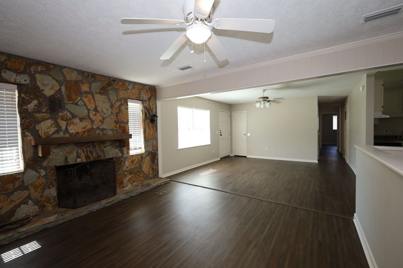 307 E Stanfill St - Photo 5 of 15