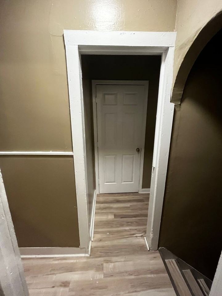 606 York St - Photo 5 of 14