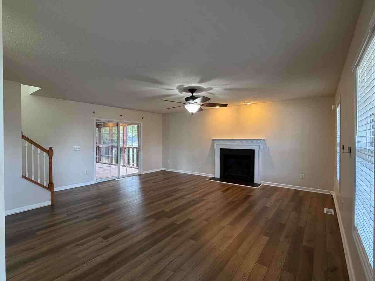 346 Cresthaven Dr - Photo 3 of 40