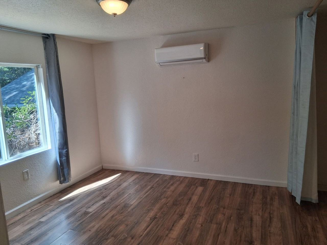 14436 Carnegie Rd - Photo 3 of 16