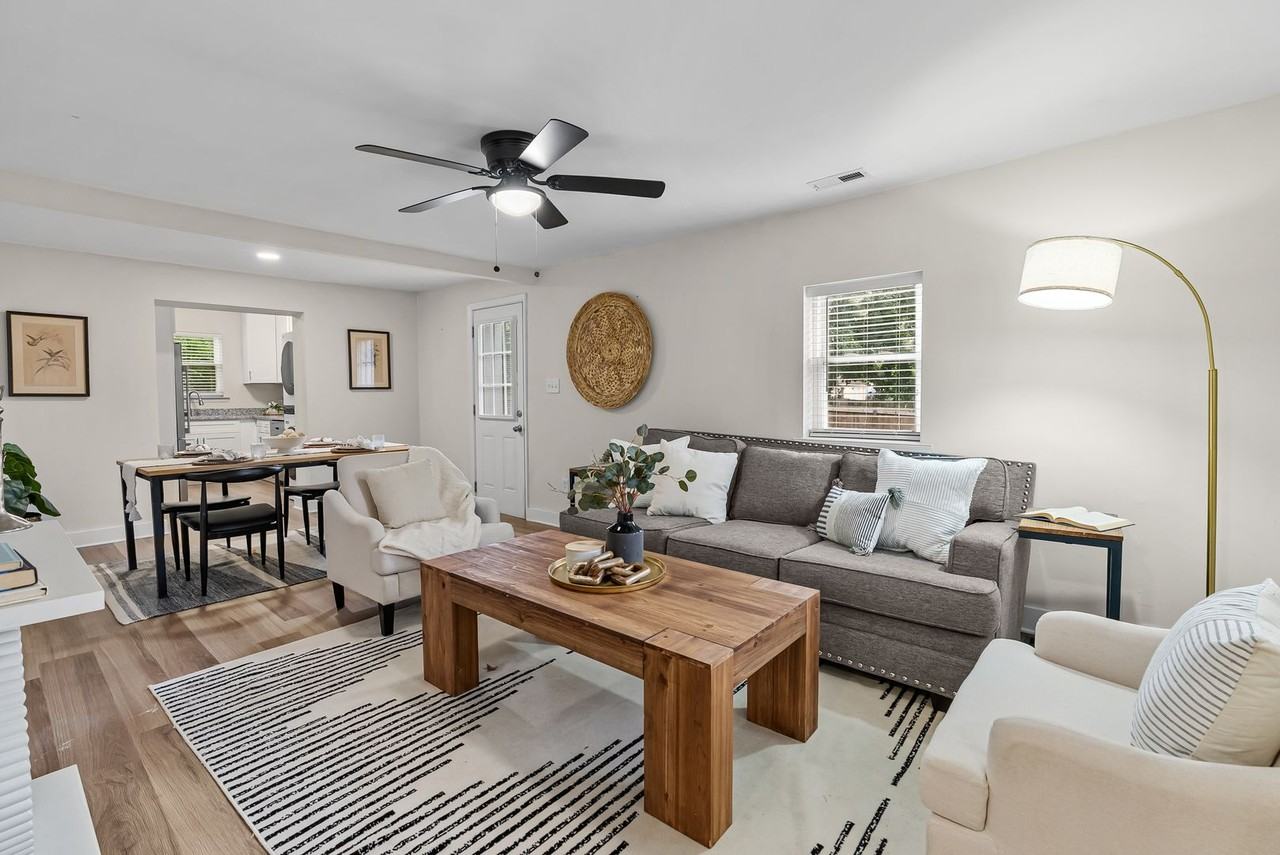 5472 Olde Towne Rd - Photo 2 of 36