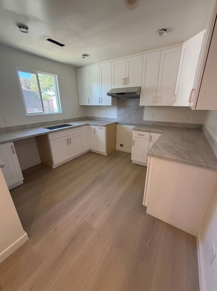 400 Patricia Ave - Photo 3 of 5