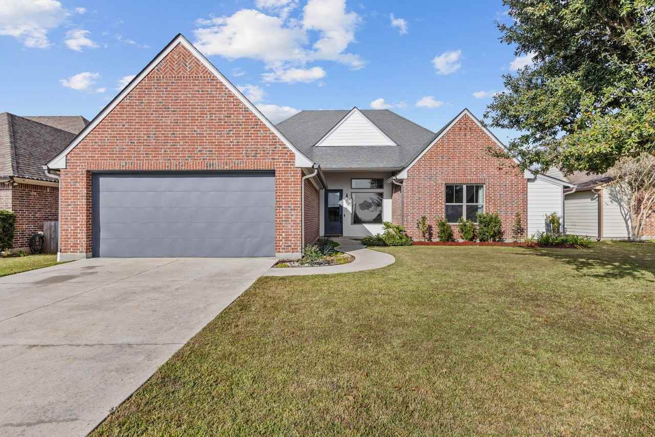 203 Cane Creek Dr - Photo 2 of 50