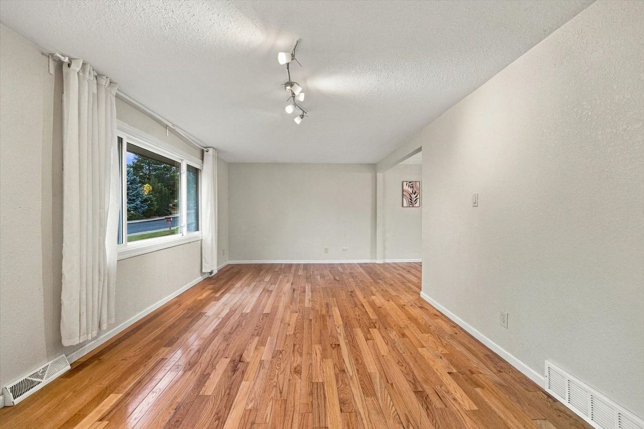 7289 W 73rd Ave - Photo 5 of 33