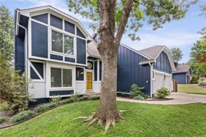 featured image of 8933 Woodstone St