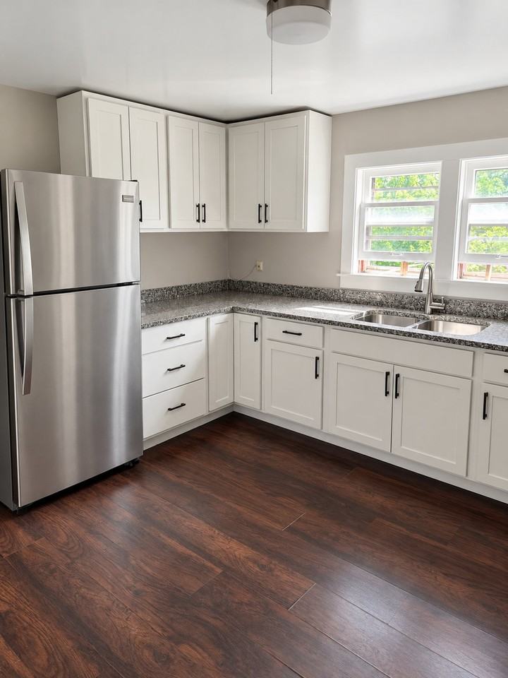 8245 Cottonwood Dr #B - Photo 5 of 11