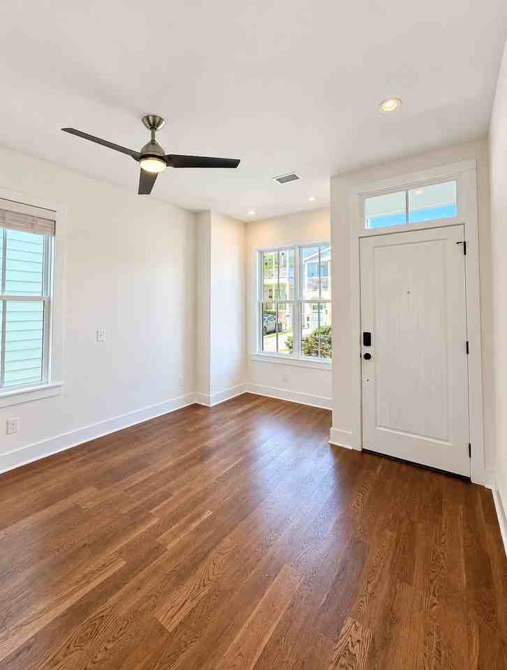 13 Nunan St - Photo 4 of 25