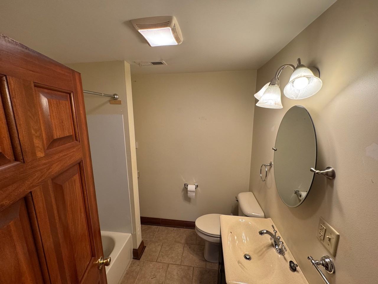 522 10th Ave W - Photo 6 of 12