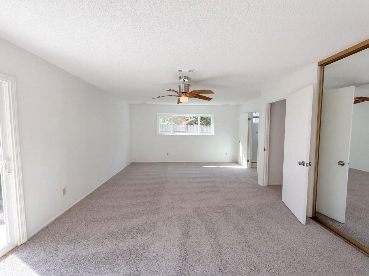 6800 Havenhurst Dr - Photo 4 of 17