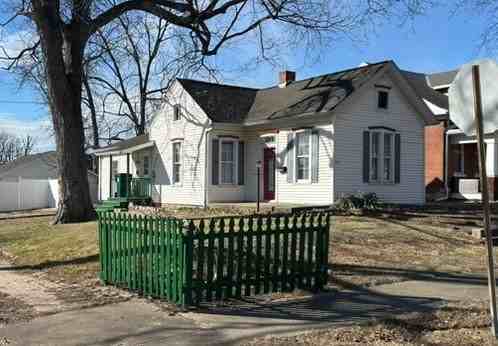 603 N 13th St