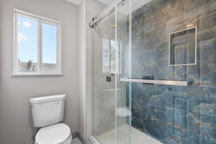 17573 Hudson Dr - Photo 5 of 19