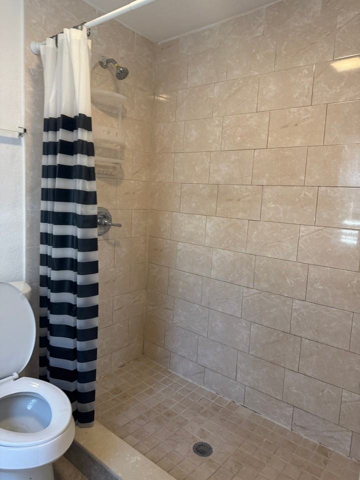 932 Newton Ave S #8 - Photo 2 of 10