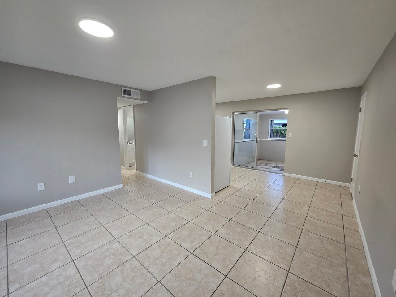 1857 Glenwood Dr - Photo 2 of 19