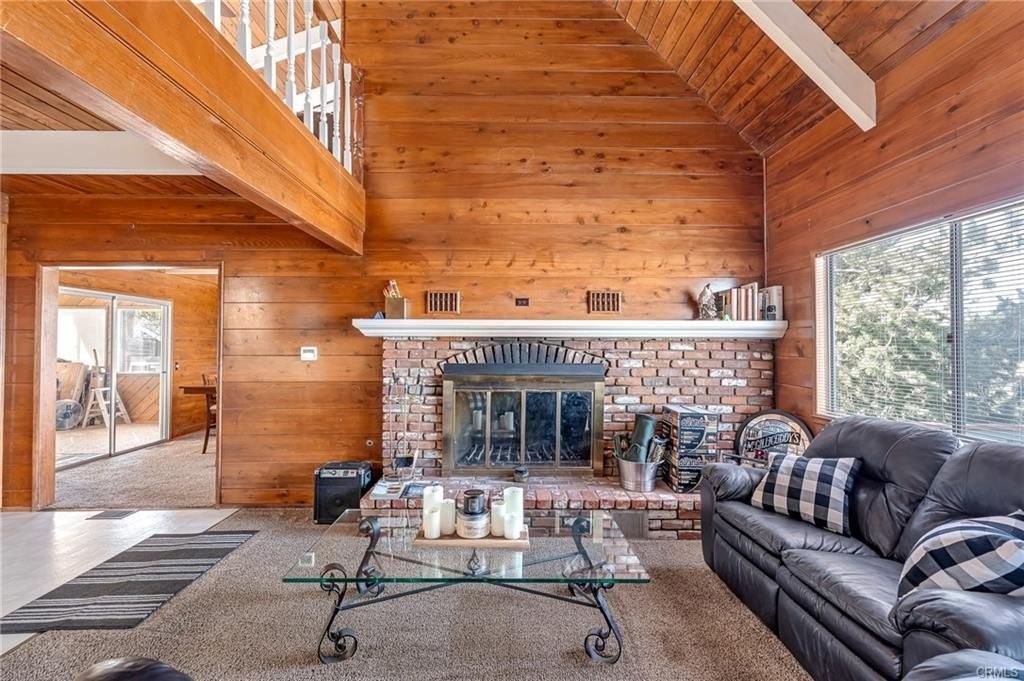 1405 Sequoia Dr - Photo 2 of 20