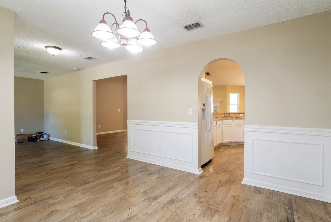 10926 Natalie Dr - Photo 4 of 12