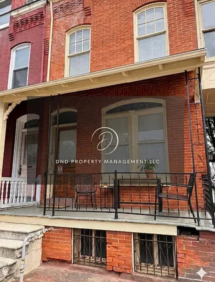 529 Windsor St #1F