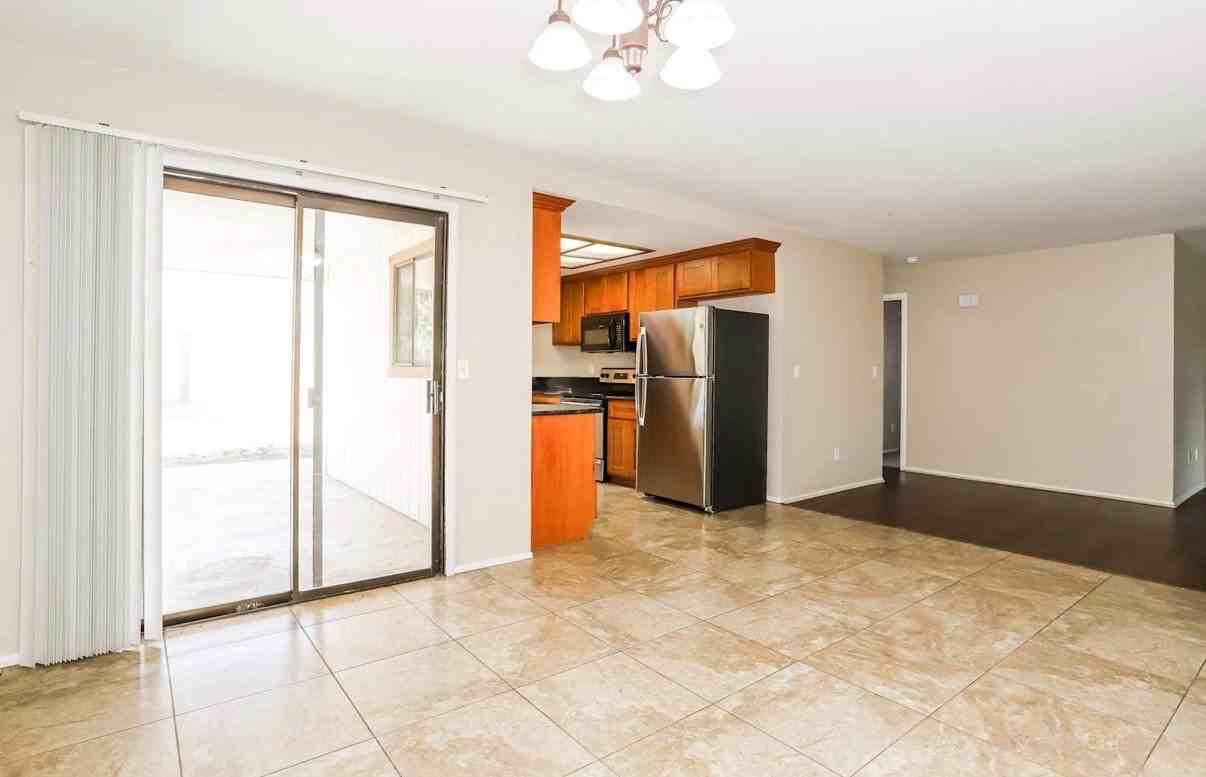 1358 Colfax Dr - Photo 2 of 6