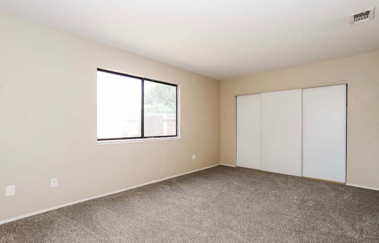 1358 Colfax Dr - Photo 6 of 6