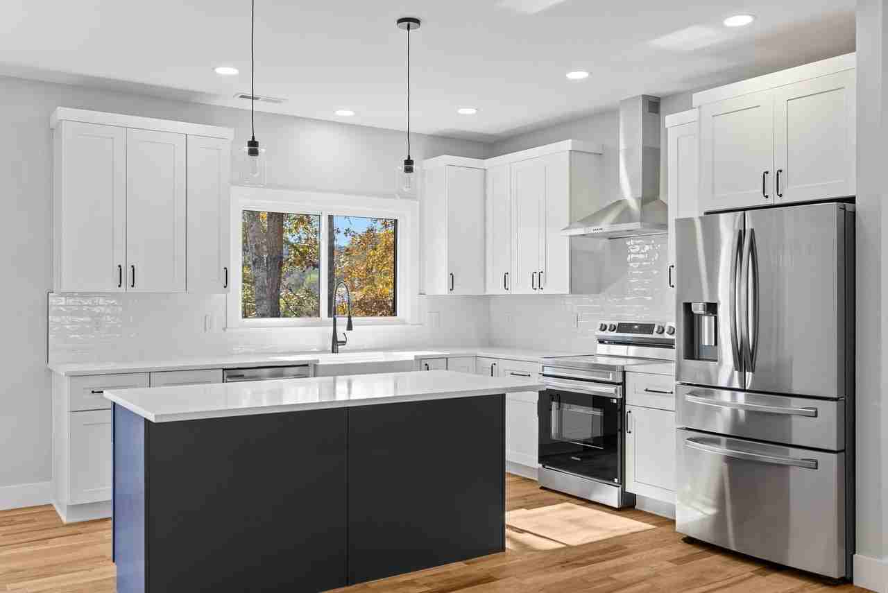 139 Courtney Ln - Photo 5 of 18