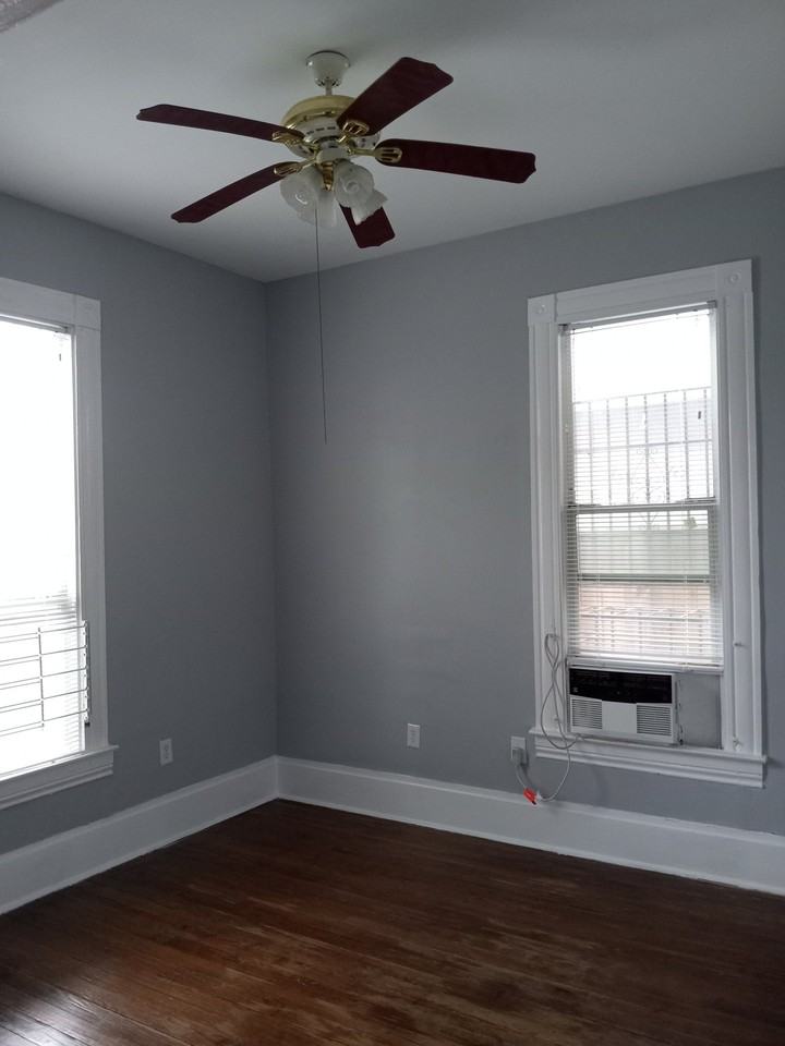 2611 Tuam St - Photo 2 of 12