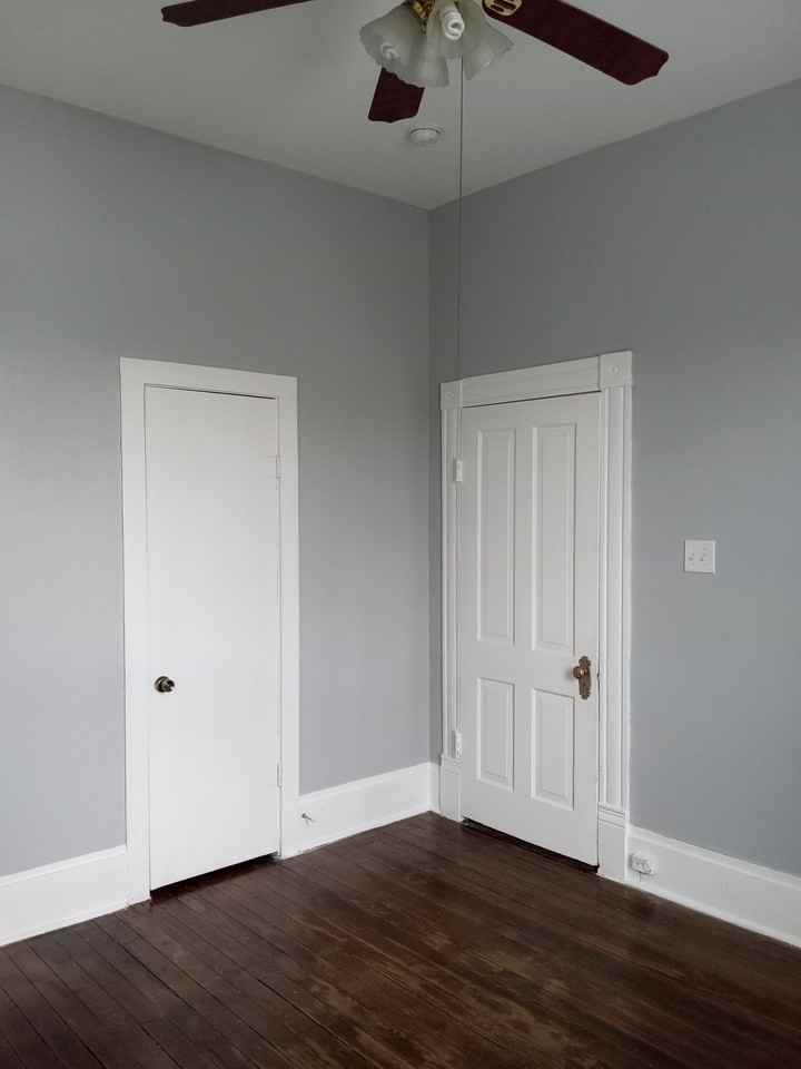 2611 Tuam St - Photo 3 of 12