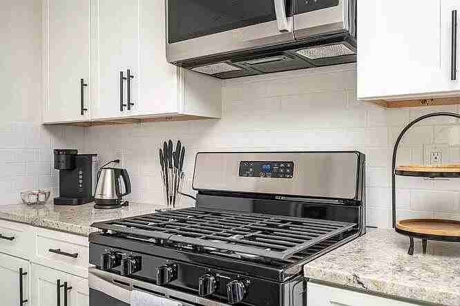 2029 Baker Rd Nw - Photo 6 of 20