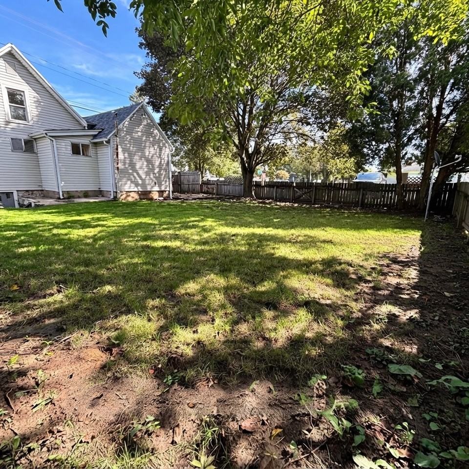 1429 Titus Ave - Photo 4 of 17