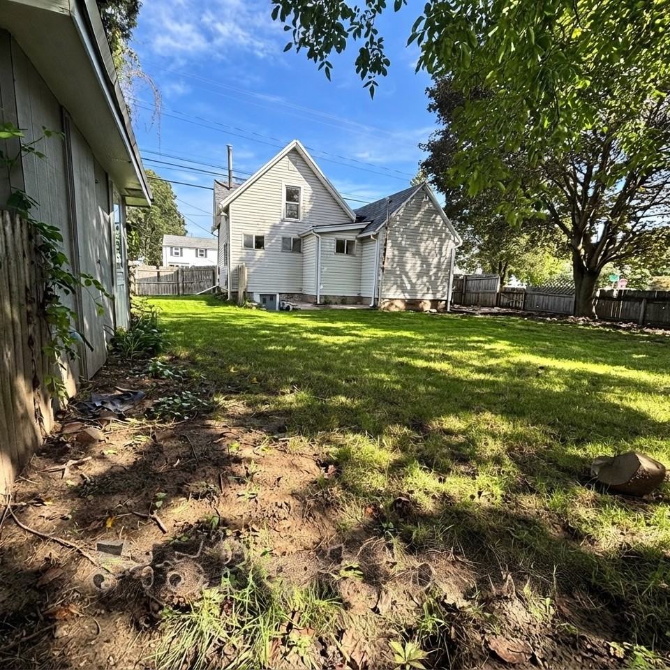 1429 Titus Ave - Photo 5 of 17
