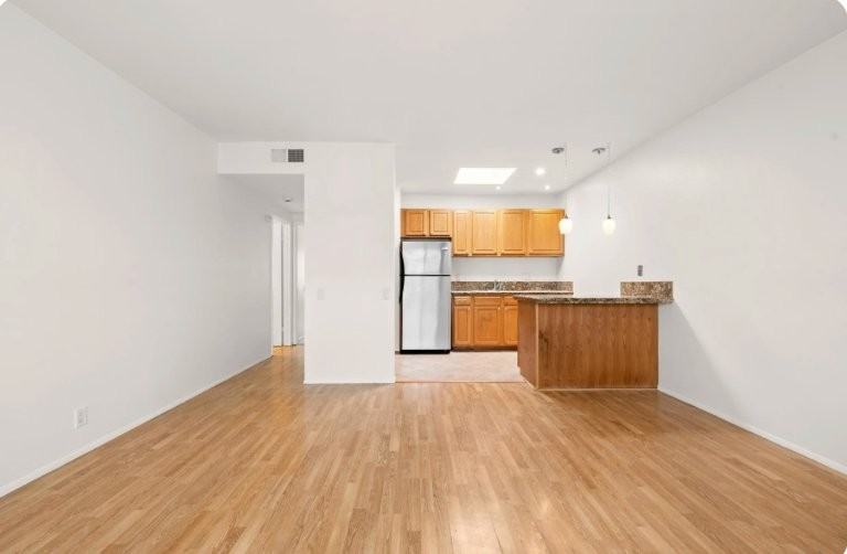 4329 Central Ave #5