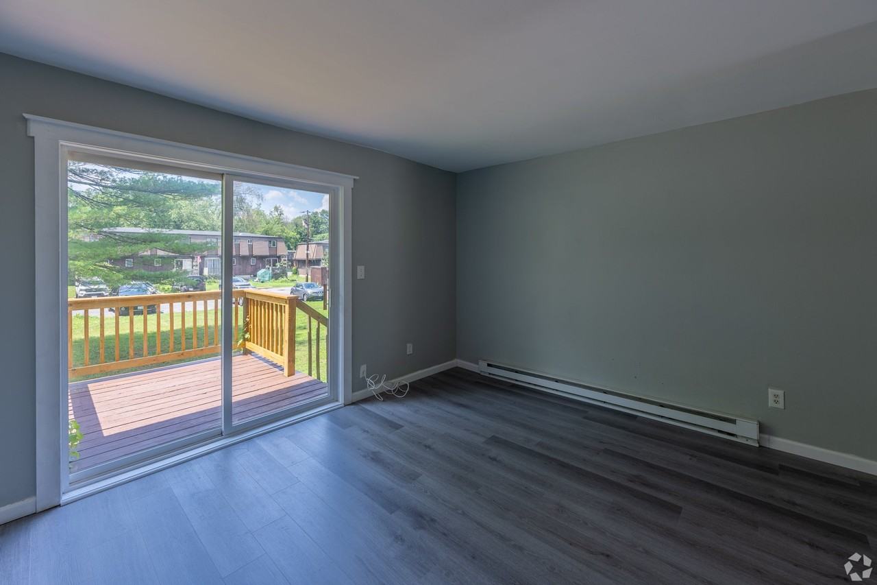 29 Partridge Hill Rd #12 - Photo 2 of 11