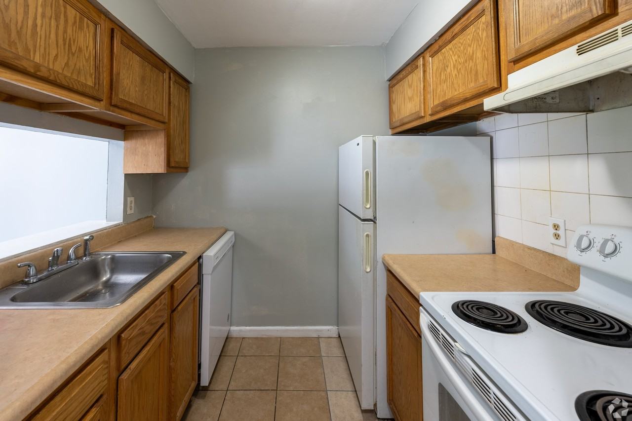29 Partridge Hill Rd #12 - Photo 4 of 11