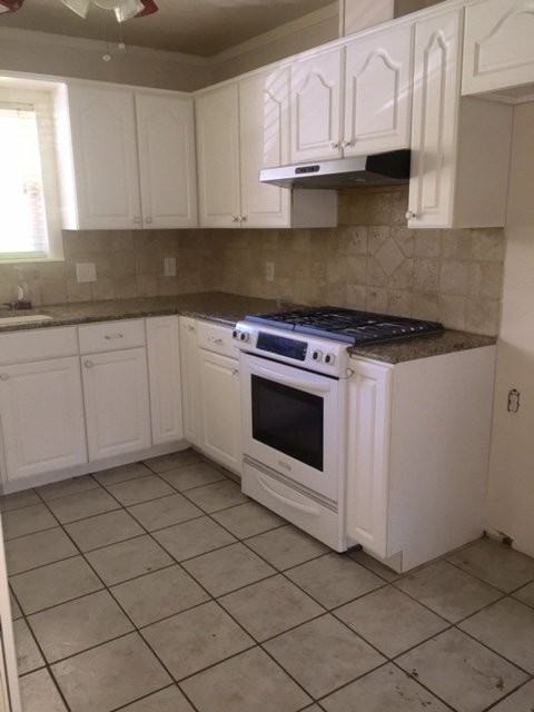 22 Azalea Dr - Photo 3 of 7