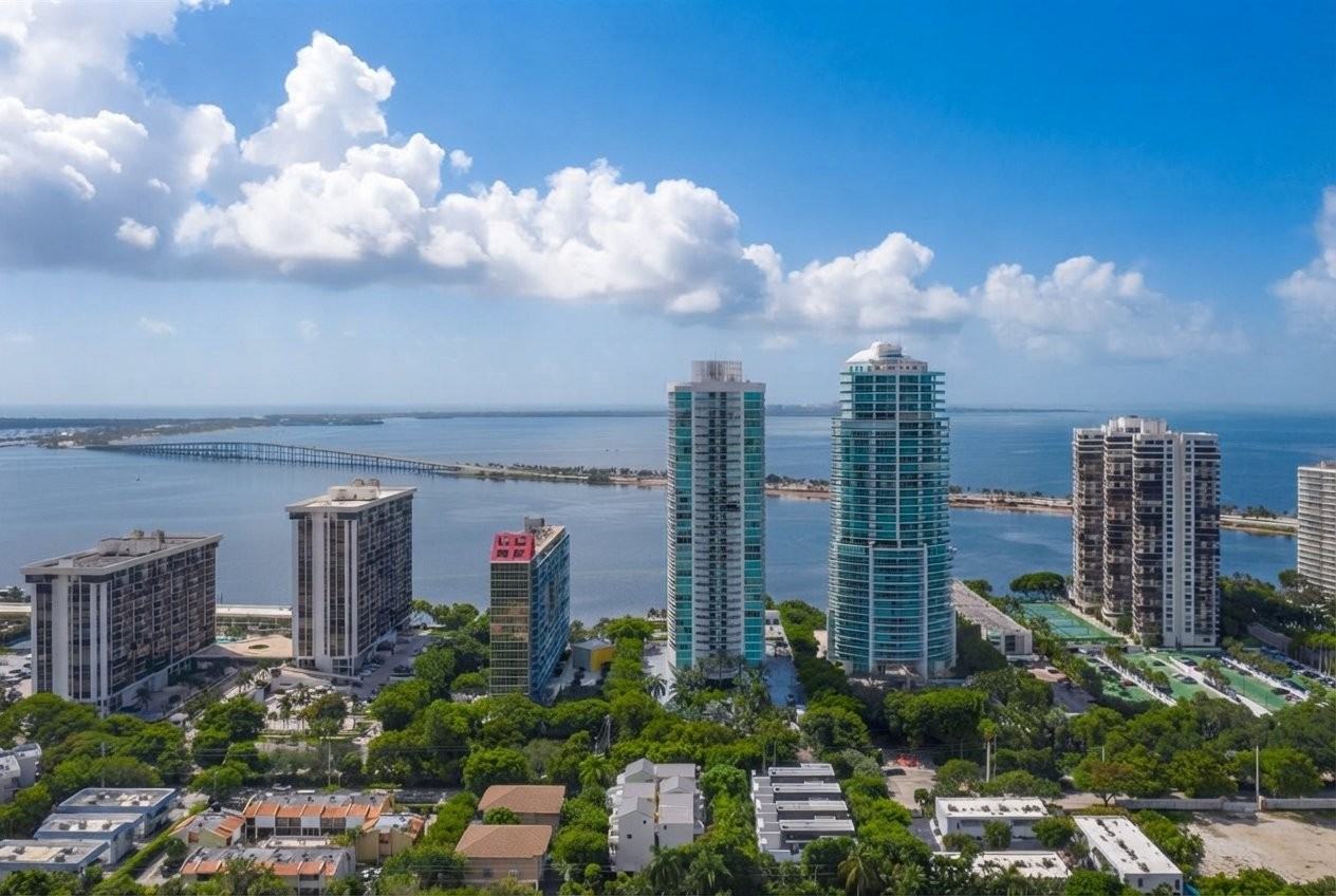 2100 Brickell Ave