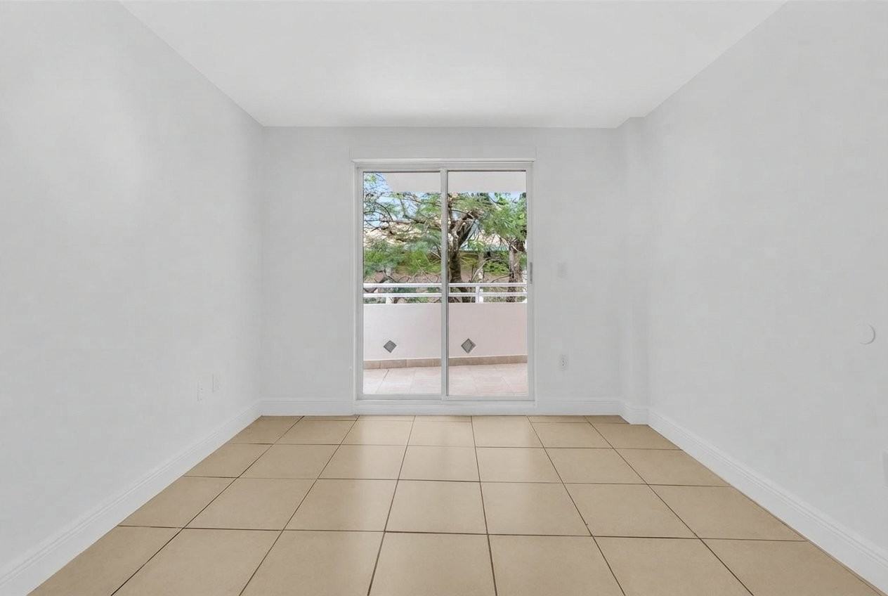 2100 Brickell Ave - Photo 4 of 9