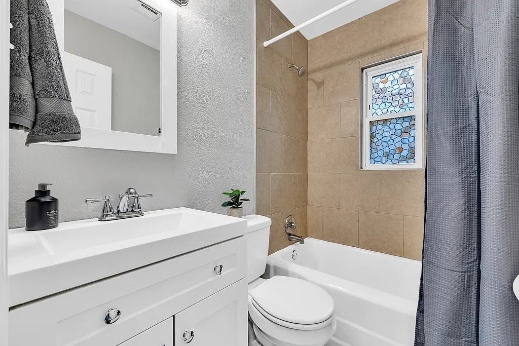 153 Avenue Pl #2 - Photo 6 of 18