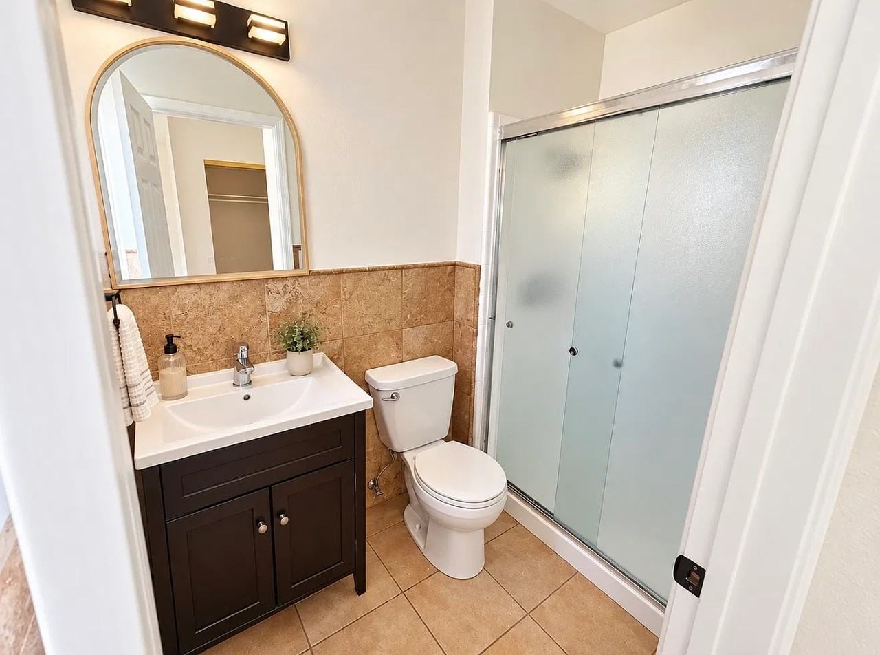 206 Holloway Ave - Photo 3 of 9