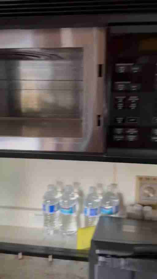 4039 Fairport Rd - Photo 2 of 10