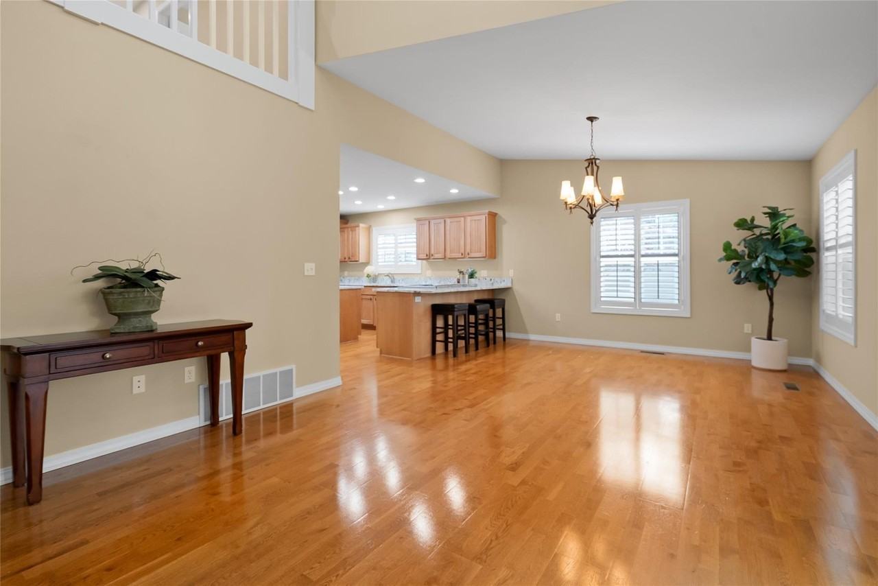 606 Geddes Ave - Photo 7 of 20
