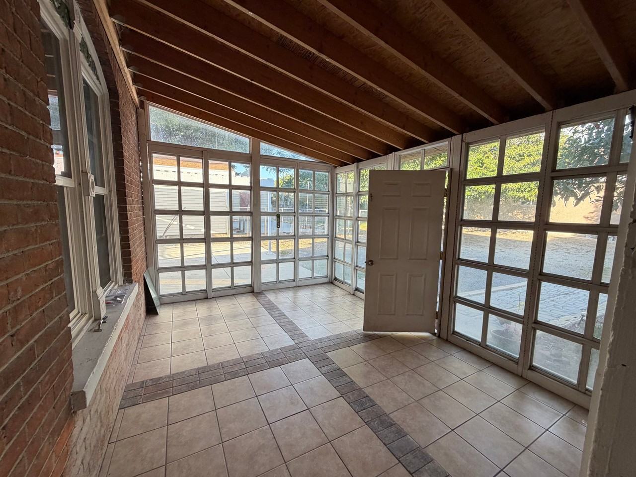 1294 W Bullion St - Photo 2 of 12