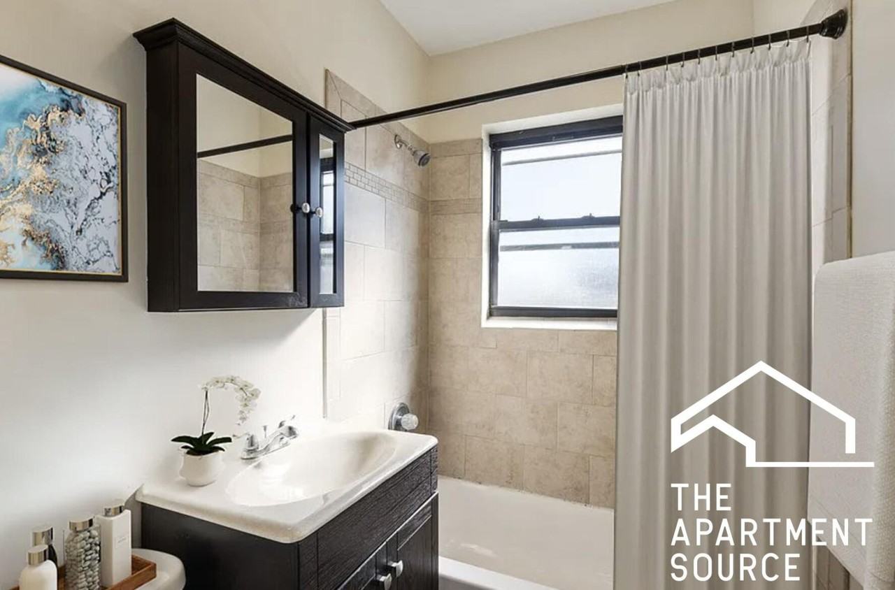4737 S Hermitage Ave #304 - Photo 2 of 8