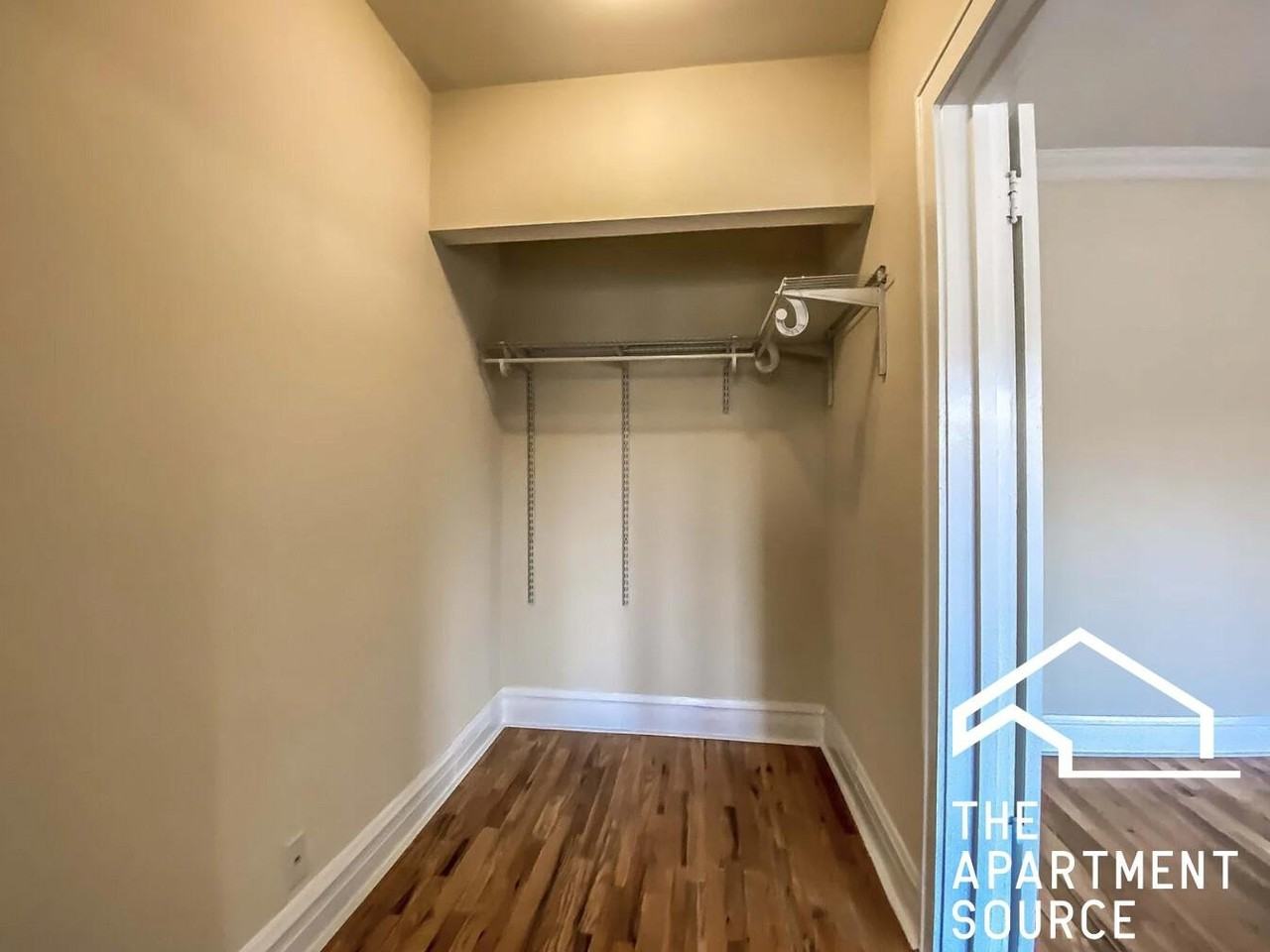 4737 S Hermitage Ave #304 - Photo 3 of 8