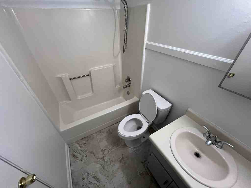 106A Jay Ln - Photo 7 of 12
