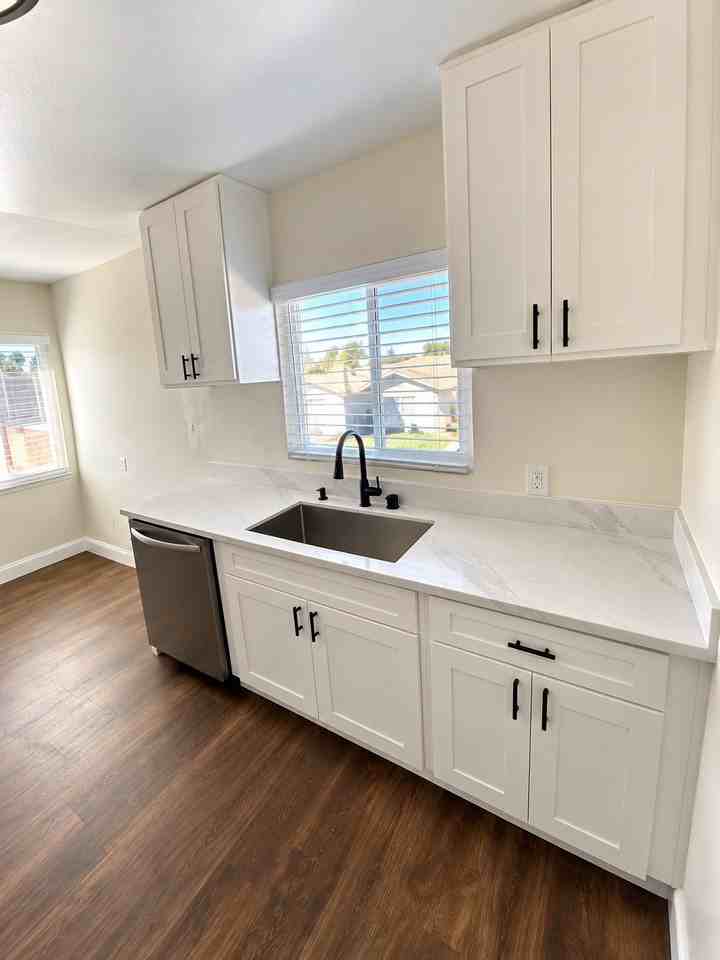 11153 Duncan Ave #11153 - Photo 4 of 16