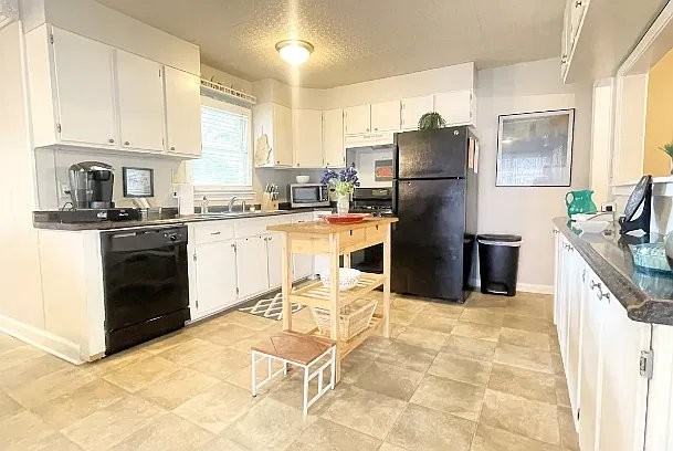 2158A Lower Roswell Rd - Photo 4 of 20