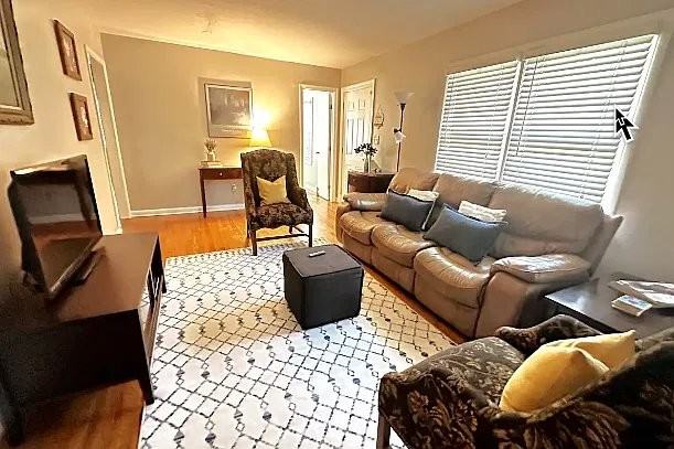 2158A Lower Roswell Rd - Photo 5 of 20
