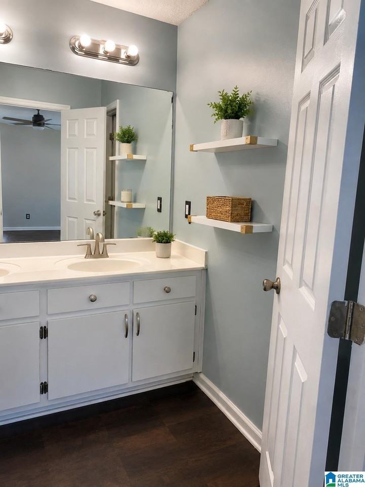 1480 7th Ave - Photo 5 of 6