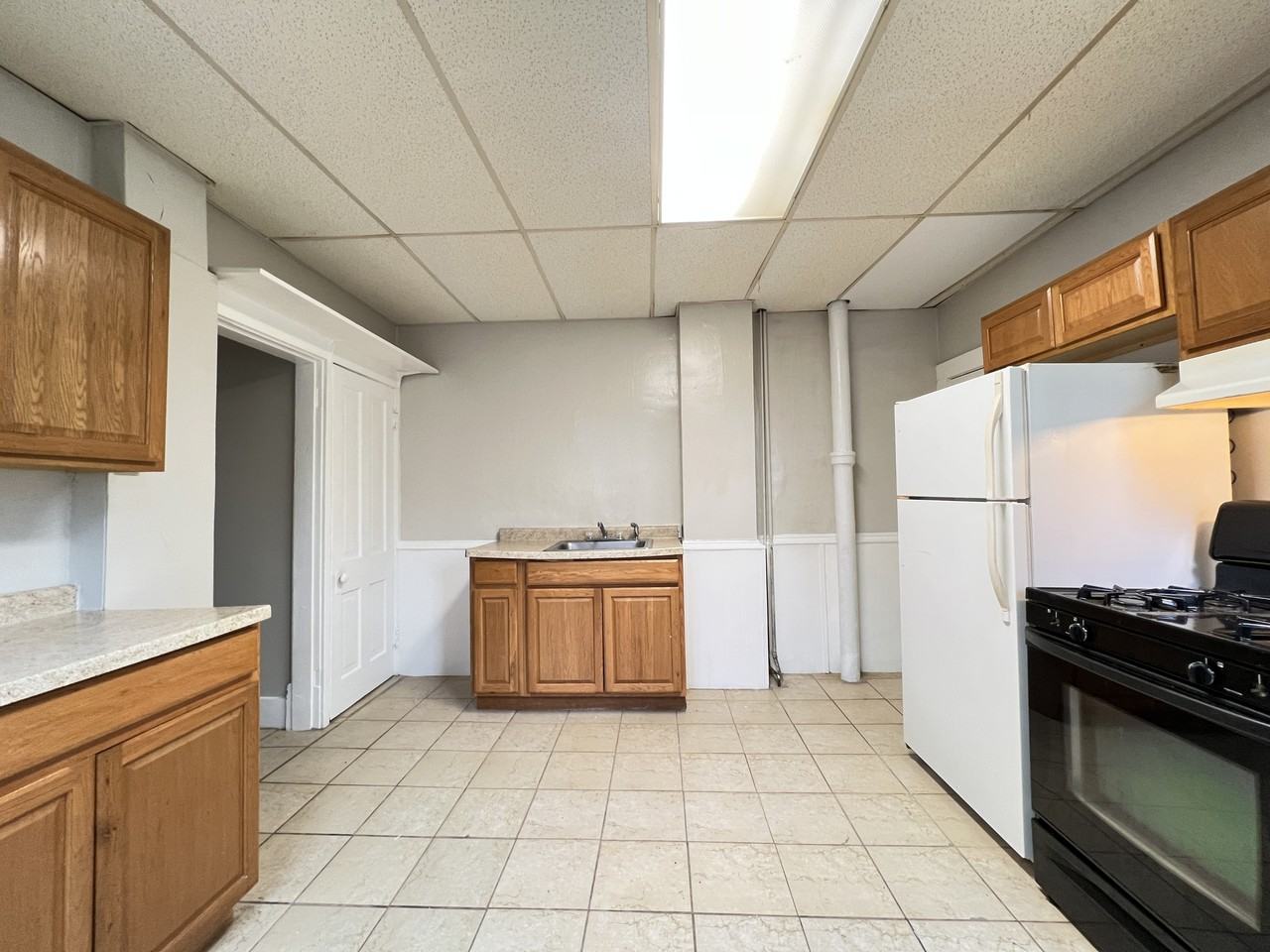 411 Hill Street - Photo 6 of 17