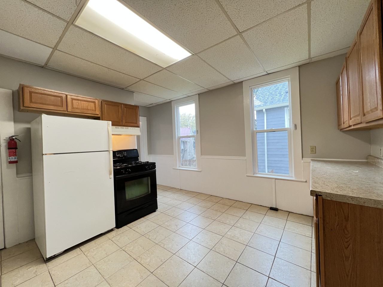 411 Hill Street - Photo 7 of 17