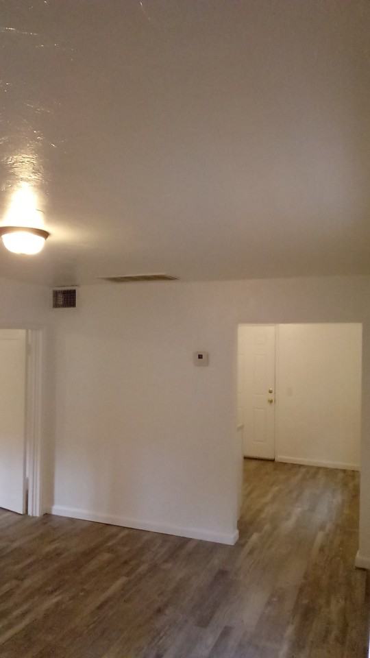 Melrose - Photo 2 of 11